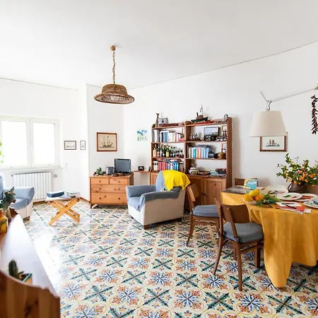Virginia's Apartamento Sorrento