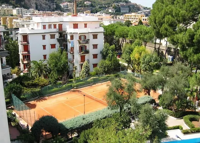 Virginia's * Sorrento