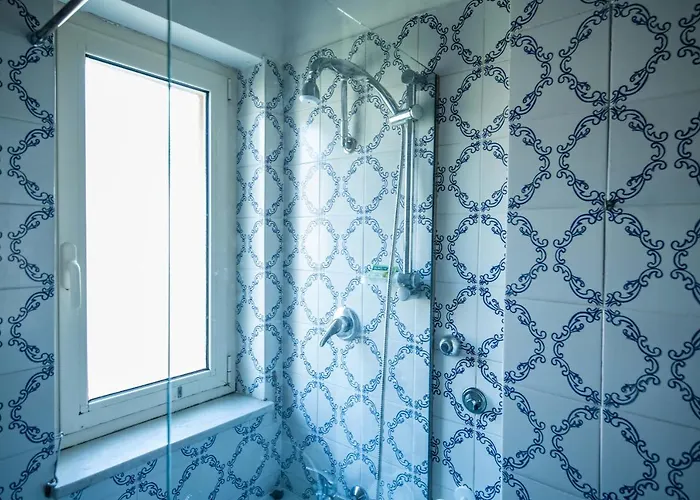 Virginia's * Sorrento